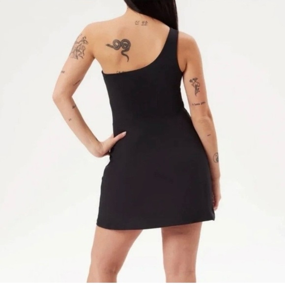 Girlfriend Collective Black Bianca One Shoulder Athletic Dress - Size XXL - Picture 2 of 7